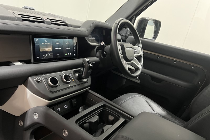 2023 (23) LAND ROVER DEFENDER 3.0 D250 X-Dynamic SE 110 5dr Auto [7 Seat] 5559639