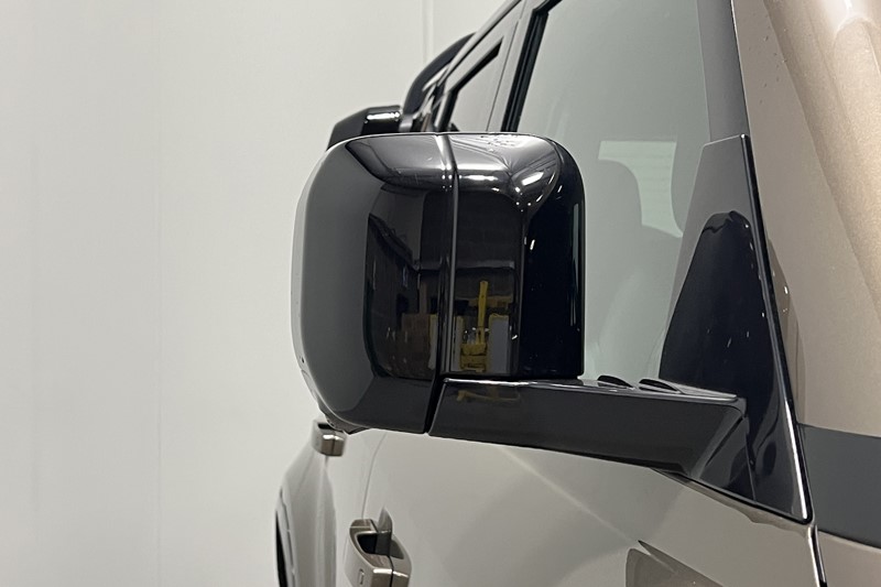 2023 (23) LAND ROVER DEFENDER 3.0 D250 X-Dynamic SE 110 5dr Auto [7 Seat] 5559650