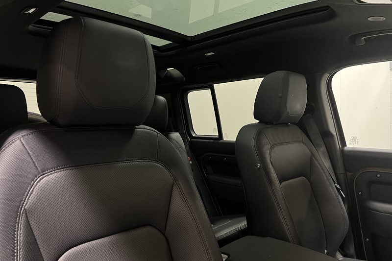 2023 (23) LAND ROVER DEFENDER 3.0 D250 X-Dynamic SE 110 5dr Auto [7 Seat] 5559622