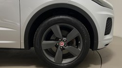 2020 (70) JAGUAR E-PACE 2.0d Chequered Flag Edition 5dr Auto 5566176