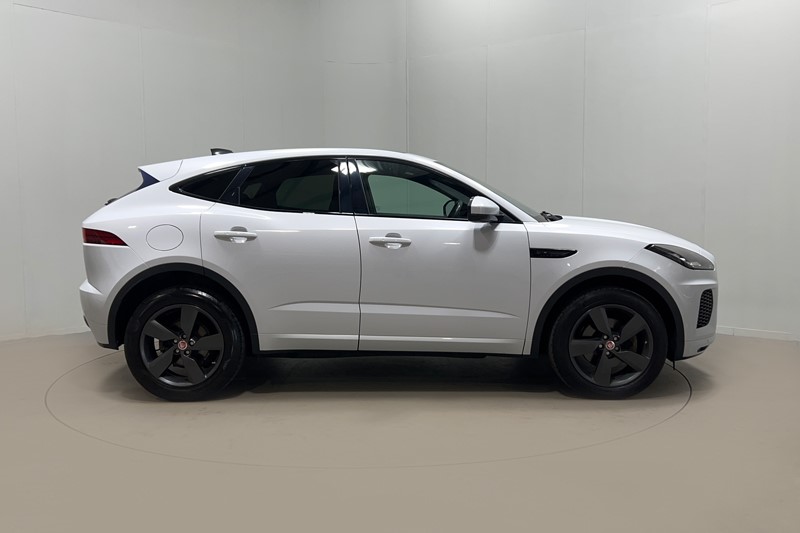 2020 (70) JAGUAR E-PACE 2.0d Chequered Flag Edition 5dr Auto 5566173