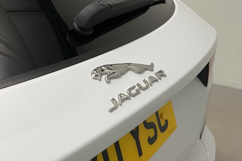 2020 (70) JAGUAR E-PACE 2.0d Chequered Flag Edition 5dr Auto 5566214
