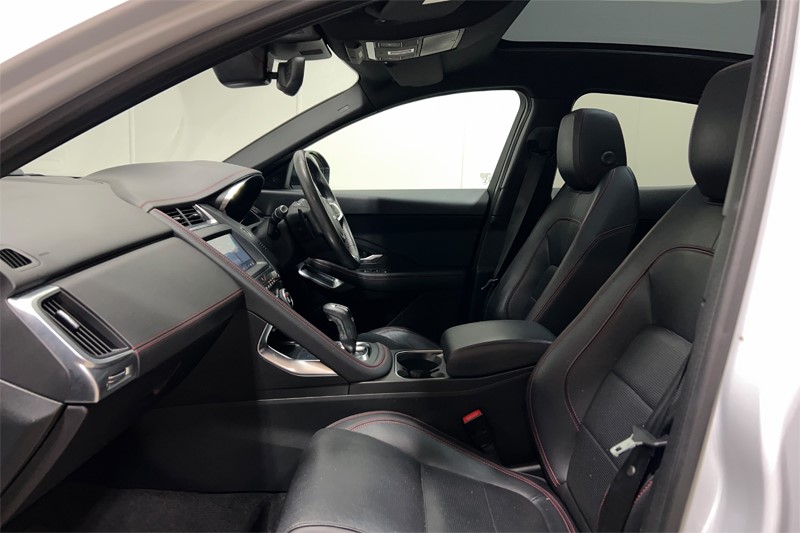 2020 (70) JAGUAR E-PACE 2.0d Chequered Flag Edition 5dr Auto 5566171