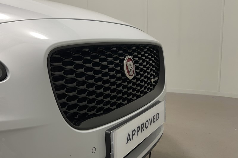 2020 (70) JAGUAR E-PACE 2.0d Chequered Flag Edition 5dr Auto 5566221