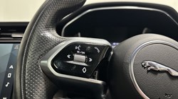 2022 (71) JAGUAR F-PACE 2.0 D200 R-Dynamic S 5dr Auto AWD 5581012