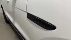 2022 (71) JAGUAR F-PACE 2.0 D200 R-Dynamic S 5dr Auto AWD 5581038