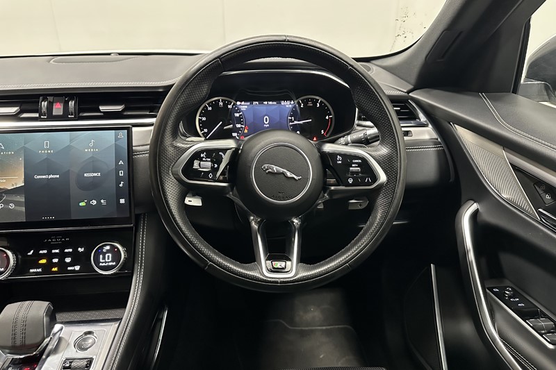 2022 (71) JAGUAR F-PACE 2.0 D200 R-Dynamic S 5dr Auto AWD 5581002