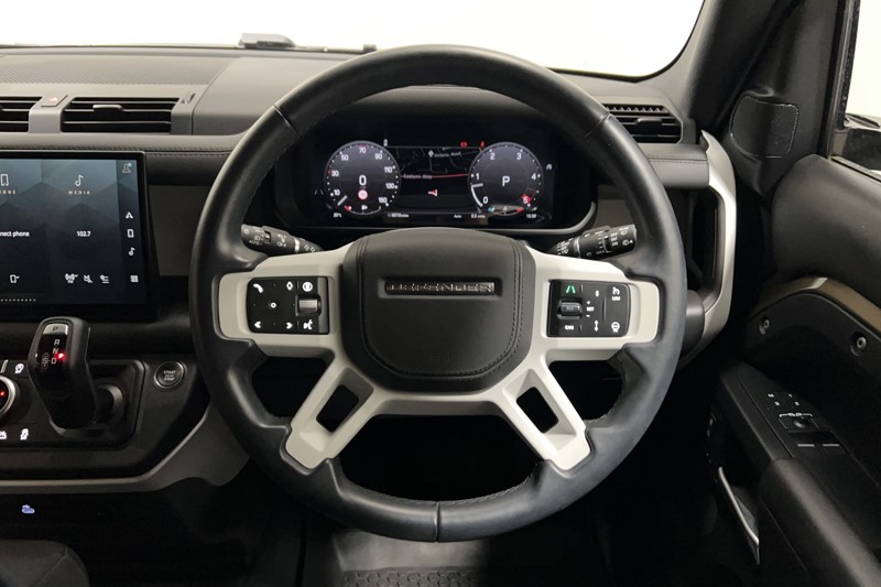 2024 (74) LAND ROVER COMMERCIAL DEFENDER 3.0 D350 Hard Top X-Dynamic HSE Auto 5566242