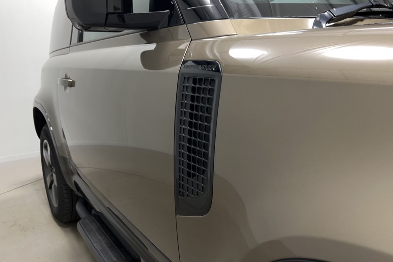 2024 (74) LAND ROVER COMMERCIAL DEFENDER 3.0 D350 Hard Top X-Dynamic HSE Auto 5566270