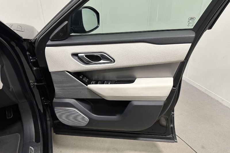 2022 (22) LAND ROVER RANGE ROVER VELAR 2.0 D200 Edition 5dr Auto 5570950