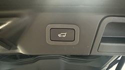 2022 (22) LAND ROVER RANGE ROVER VELAR 2.0 D200 Edition 5dr Auto 5570983