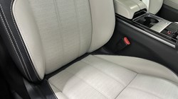 2022 (22) LAND ROVER RANGE ROVER VELAR 2.0 P400e R-Dynamic HSE 5dr Auto 5575526