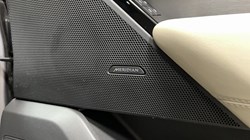2022 (22) LAND ROVER RANGE ROVER VELAR 2.0 D200 R-Dynamic SE 5dr Auto 5575950