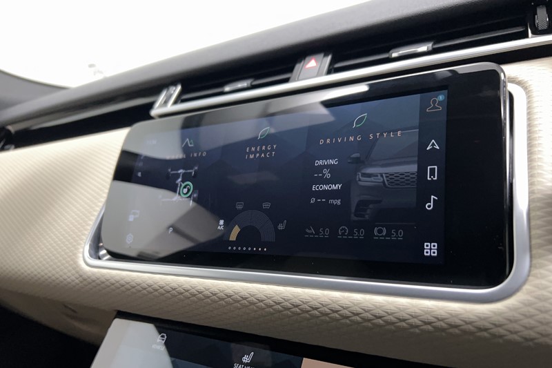 2022 (22) LAND ROVER RANGE ROVER VELAR 2.0 D200 R-Dynamic SE 5dr Auto 5575967