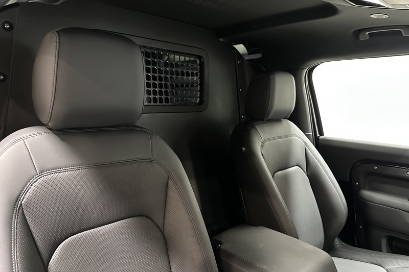2025 (25) LAND ROVER COMMERCIAL DEFENDER 3.0 D250 Hard Top X-Dynamic SE Auto 5550850
