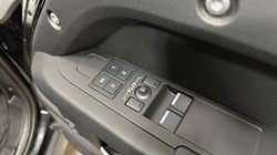 2025 (25) LAND ROVER COMMERCIAL DEFENDER 3.0 D250 Hard Top X-Dynamic SE Auto 5550847