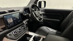 2025 (25) LAND ROVER COMMERCIAL DEFENDER 3.0 D250 Hard Top X-Dynamic SE Auto 5550867