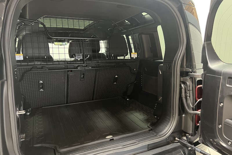 2023 (23) LAND ROVER DEFENDER 3.0 D250 X-Dynamic HSE 110 5dr Auto 5608274