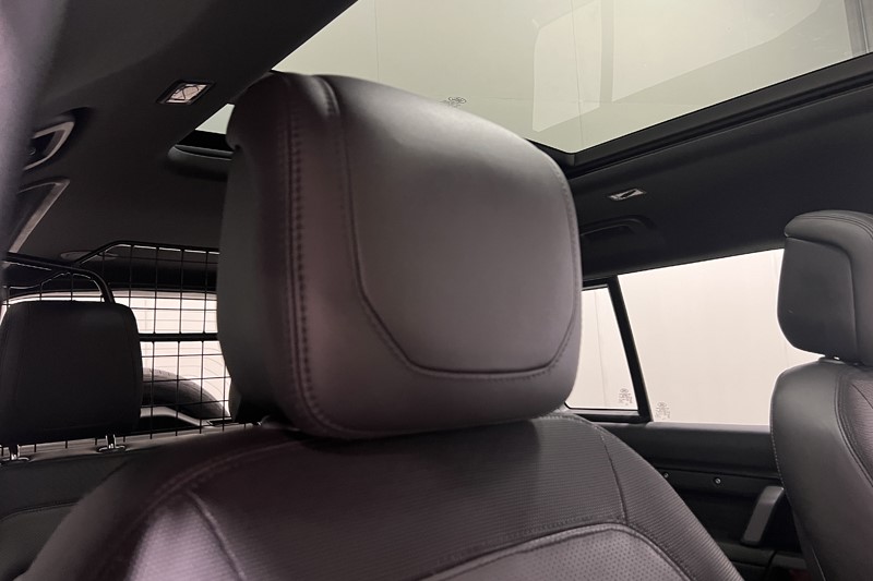 2023 (23) LAND ROVER DEFENDER 3.0 D250 X-Dynamic HSE 110 5dr Auto 5608254