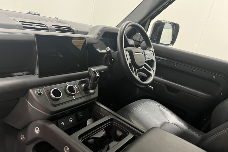 2023 (23) LAND ROVER DEFENDER 3.0 D250 X-Dynamic HSE 110 5dr Auto 5608270
