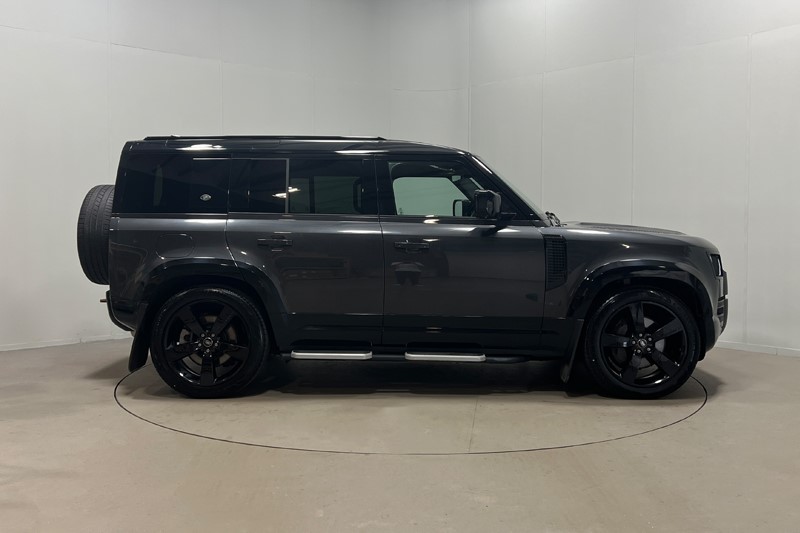 2023 (23) LAND ROVER DEFENDER 3.0 D250 X-Dynamic HSE 110 5dr Auto 5608239
