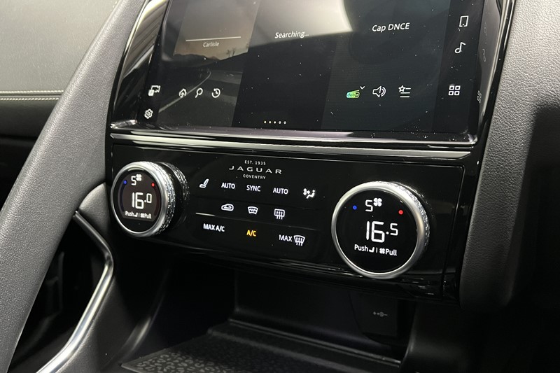 2021 (21) JAGUAR E-PACE 2.0 D200 R-Dynamic SE 5dr Auto 5559336