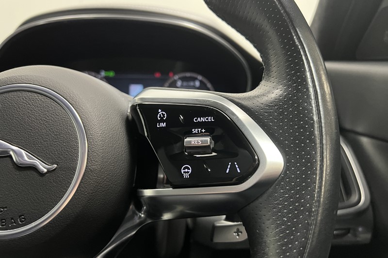 2021 (21) JAGUAR E-PACE 2.0 D200 R-Dynamic SE 5dr Auto 5559333