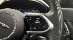 2021 (21) JAGUAR E-PACE 2.0 D200 R-Dynamic SE 5dr Auto 5559333
