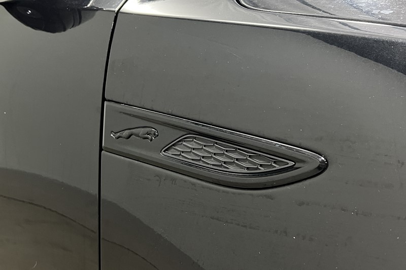2021 (21) JAGUAR E-PACE 2.0 D200 R-Dynamic SE 5dr Auto 5559356