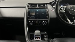 2021 (21) JAGUAR E-PACE 2.0 D200 R-Dynamic SE 5dr Auto 5559321