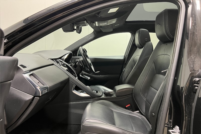 2021 (21) JAGUAR E-PACE 2.0 D200 R-Dynamic SE 5dr Auto 5559314