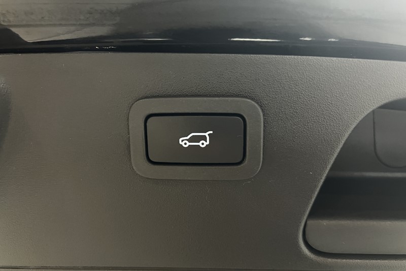 2021 (21) JAGUAR E-PACE 2.0 D200 R-Dynamic SE 5dr Auto 5559350