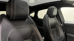 2021 (21) JAGUAR E-PACE 2.0 D200 R-Dynamic SE 5dr Auto 5559330