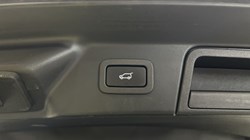 2021 (21) LAND ROVER RANGE ROVER VELAR 2.0 D200 R-Dynamic SE 5dr Auto 5567664