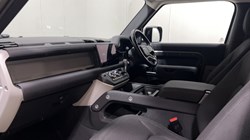 2021 (71) LAND ROVER COMMERCIAL DEFENDER 3.0 D200 Hard Top Auto 5559452
