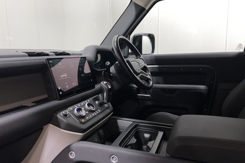 2021 (71) LAND ROVER COMMERCIAL DEFENDER 3.0 D200 Hard Top Auto 5559453