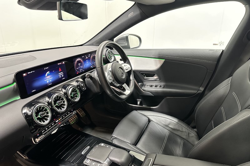 2022 (22) MERCEDES-BENZ CLA 200 AMG Line Premium Plus 4dr Tip Auto 5581307