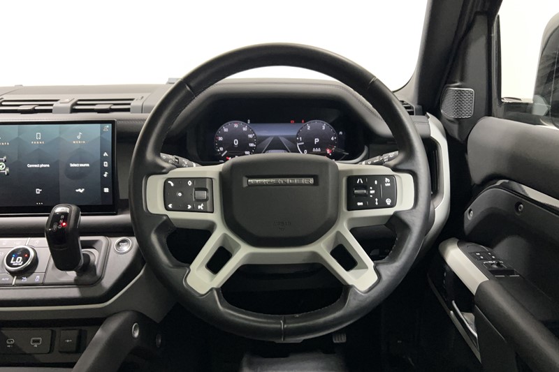 2023 (23) LAND ROVER DEFENDER 3.0 D250 HSE 90 3dr Auto 5568958