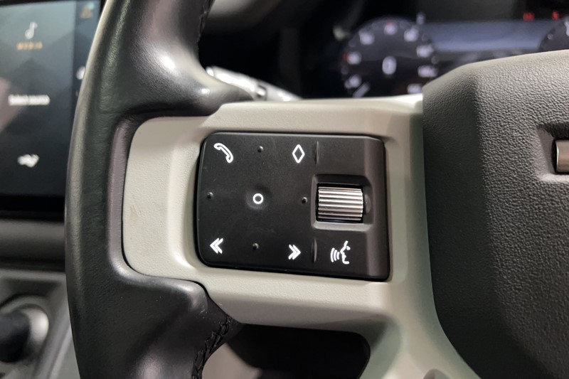 2023 (23) LAND ROVER DEFENDER 3.0 D250 HSE 90 3dr Auto 5568970