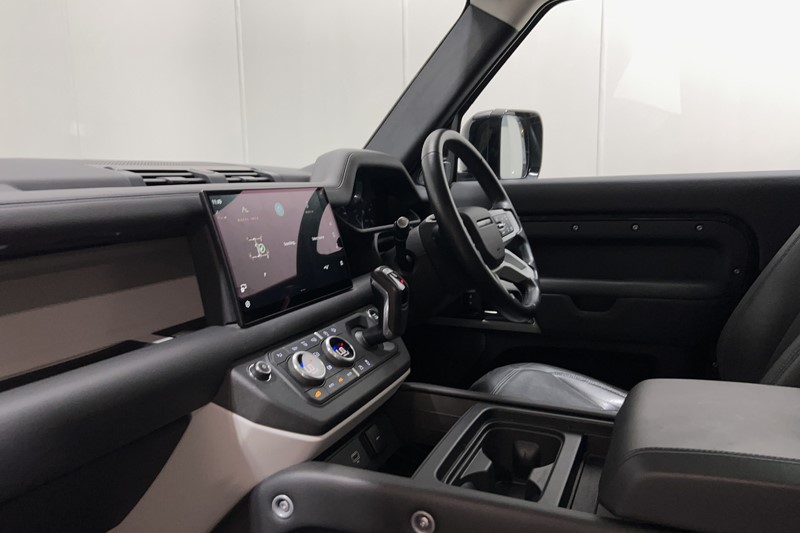 2023 (23) LAND ROVER DEFENDER 3.0 D250 HSE 90 3dr Auto 5568982