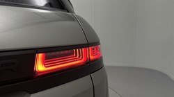 2019 (19) LAND ROVER RANGE ROVER EVOQUE 2.0 P200 R-Dynamic SE 5dr Auto 5572260