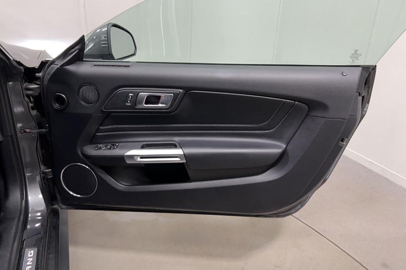 2018 (68) FORD MUSTANG 5.0 V8 GT 2dr 5574000