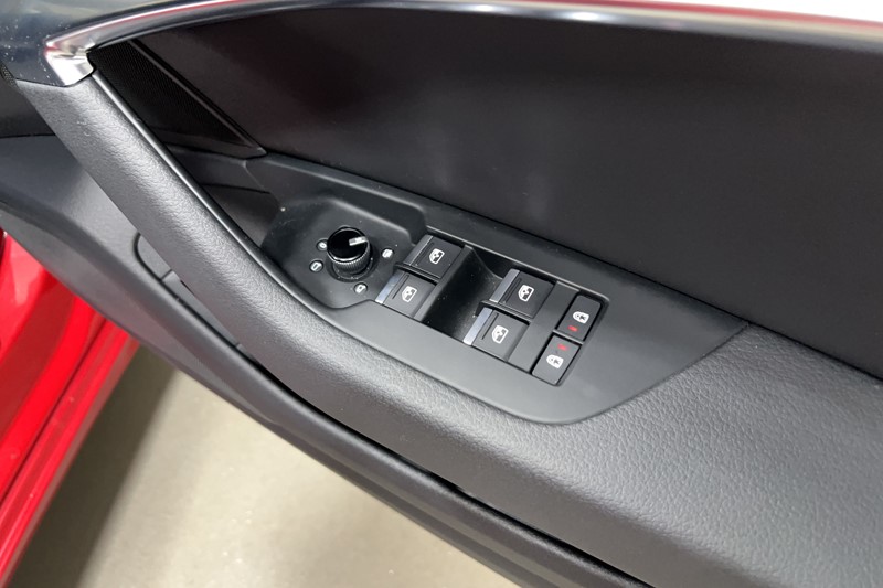 2022 (22) AUDI A6 40 TFSI Black Edition 4dr S Tronic 5567201