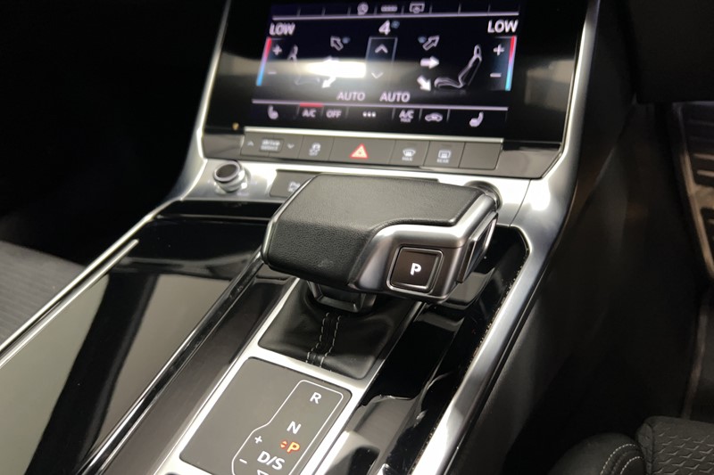 2022 (22) AUDI A6 40 TFSI Black Edition 4dr S Tronic 5567213