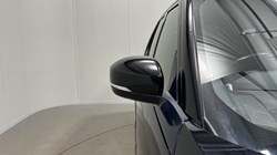 2020 (20) LAND ROVER DISCOVERY 3.0 SD6 HSE Luxury 5dr Auto 5571186