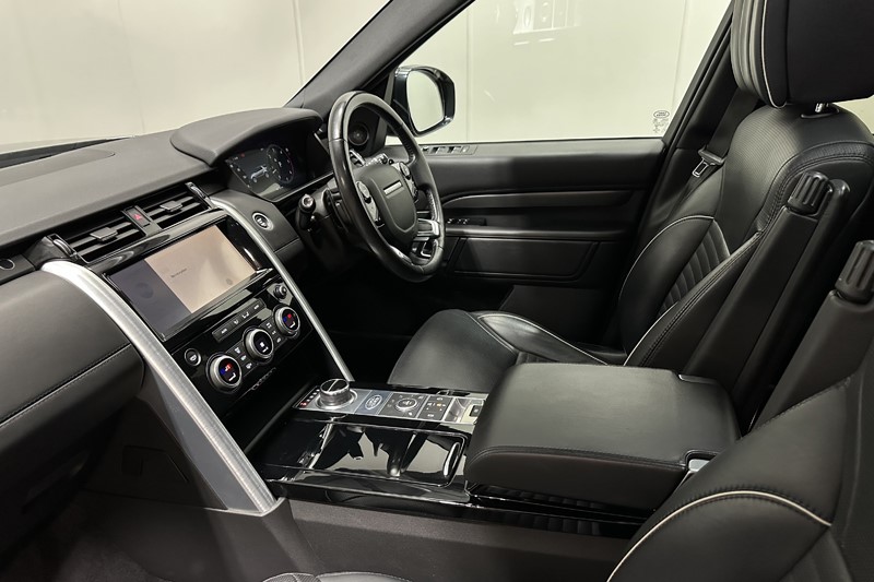 2020 (20) LAND ROVER DISCOVERY 3.0 SD6 HSE Luxury 5dr Auto 5571171