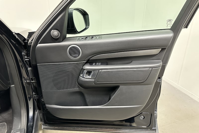 2020 (20) LAND ROVER DISCOVERY 3.0 SD6 HSE Luxury 5dr Auto 5571144