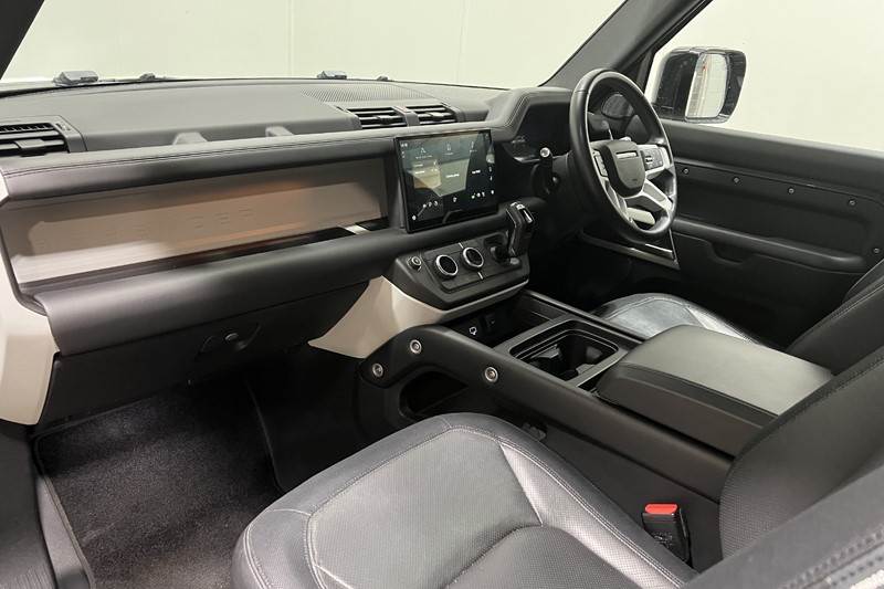 2023 (73) LAND ROVER DEFENDER 3.0 D250 X-Dynamic HSE 90 3dr Auto 5575709
