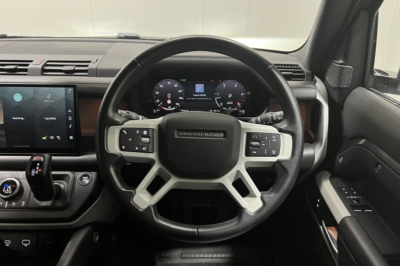 2023 (73) LAND ROVER DEFENDER 3.0 D250 X-Dynamic HSE 90 3dr Auto 5575683