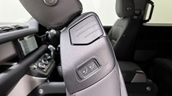 2023 (23) LAND ROVER DEFENDER 3.0 D250 X-Dynamic SE 90 3dr Auto 5572739